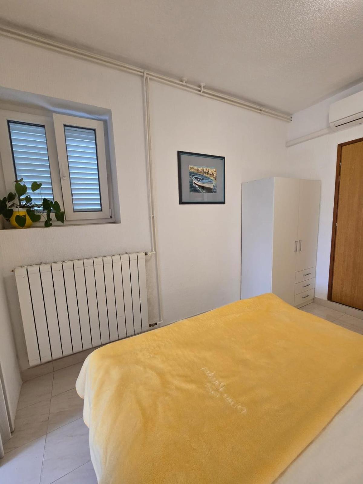 Apartment Ella Banjol Ngoại thất bức ảnh